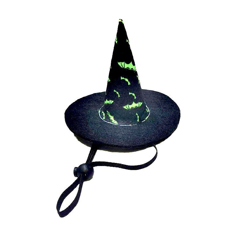 Halloween felt bat wings for dogs and cats in Wings Large, in a home setting