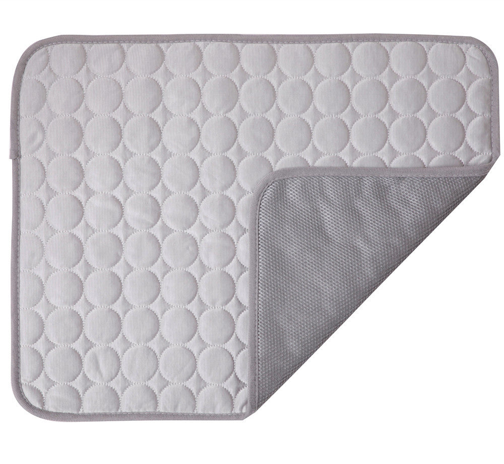 Three-layer pet cooling mat with mesh base, extra detail view