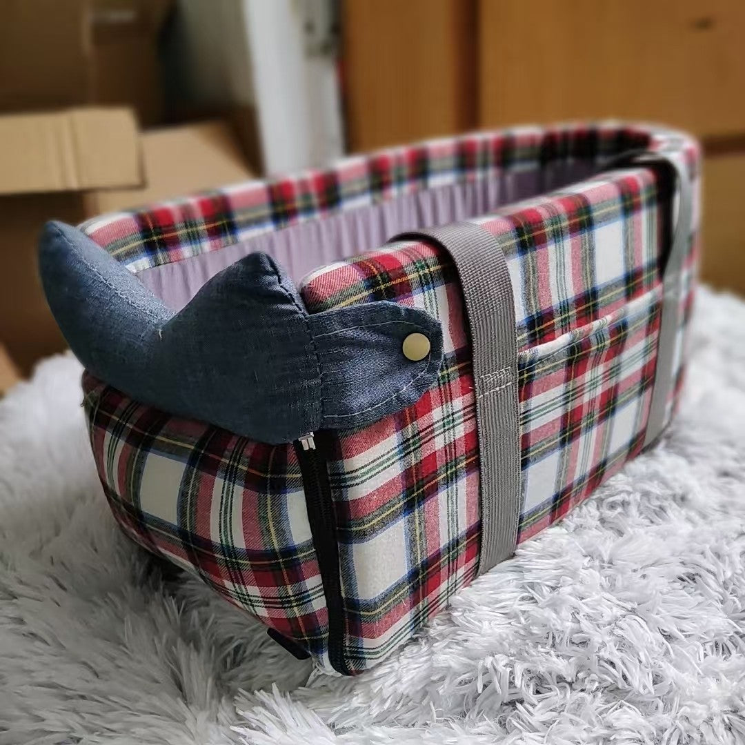 Car console pet seat for small dogs and cats, main product photo