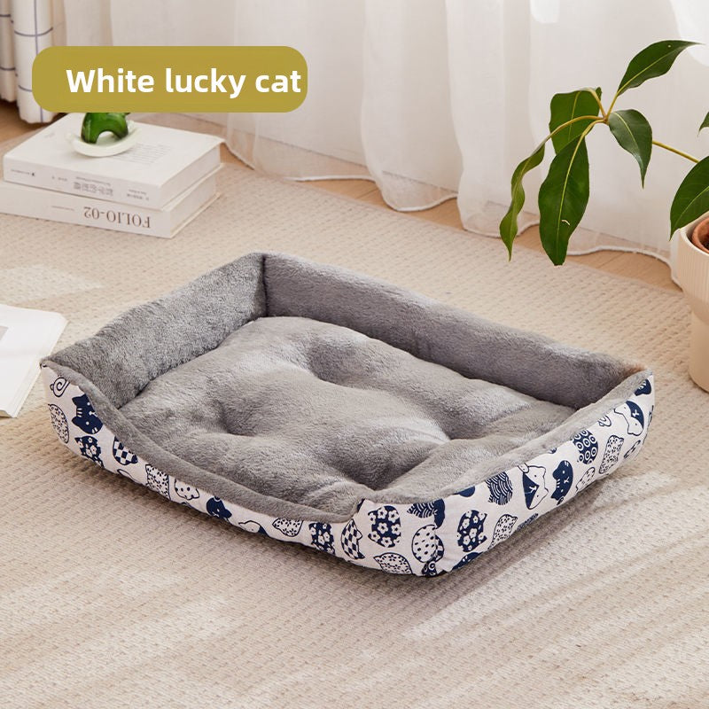 Enclosed kennel style pet bed with blue kitten print and velvet lining, photo 15