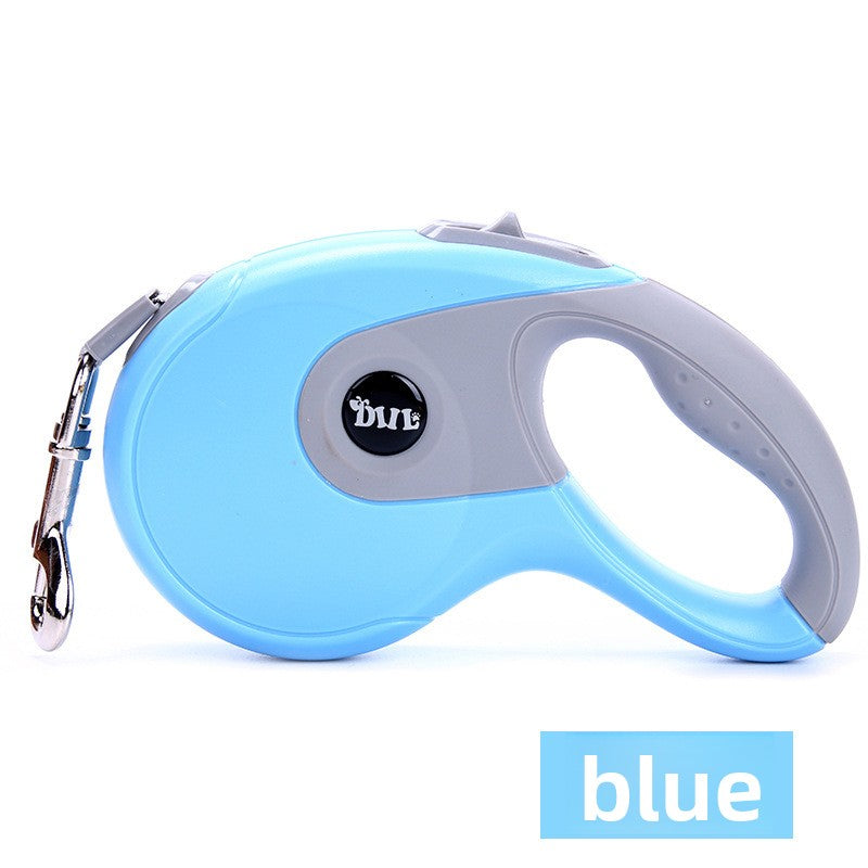 Retractable dog lead with anti-slip grip, ideal for everyday use