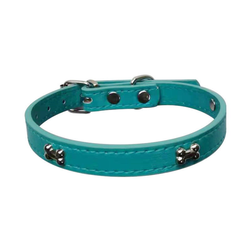 Adjustable PU leather dog collar in Light Green, front view
