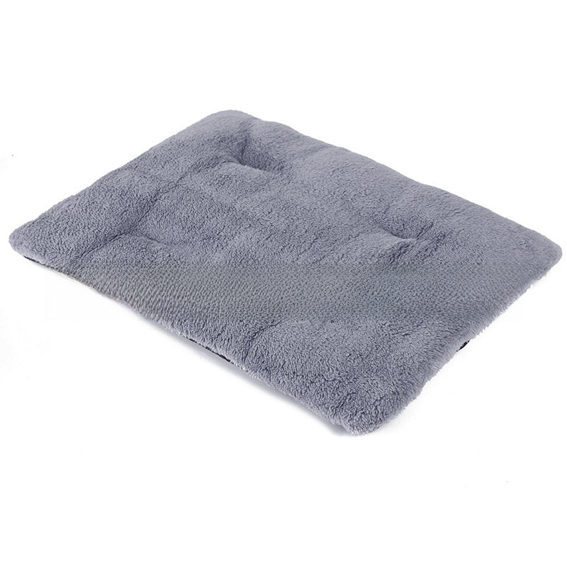 Self-heating non-electric pet mat for dogs and cats, main product photo