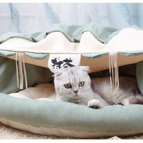 Cat tunnel bed with peep hole, photo 2 of 8