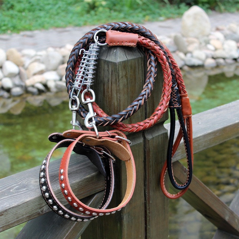Wide black dog collar and lead, available from Pet Royale UK
