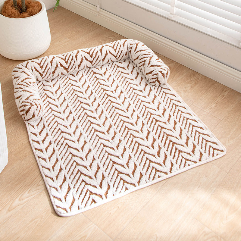 Grey plush leaf pattern pet mat with anti-slip base, photo 7
