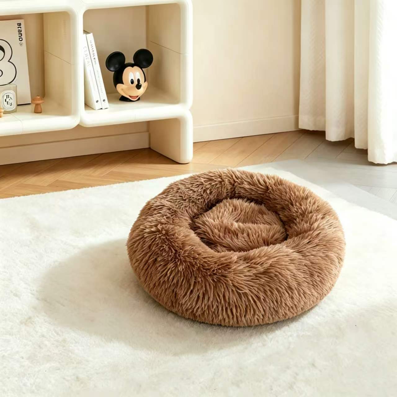 Round fluffy plush pet bed for dogs and cats, photo 8 of 20