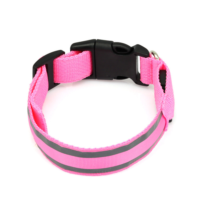 Light up dog collars in eight colours with reflective strip