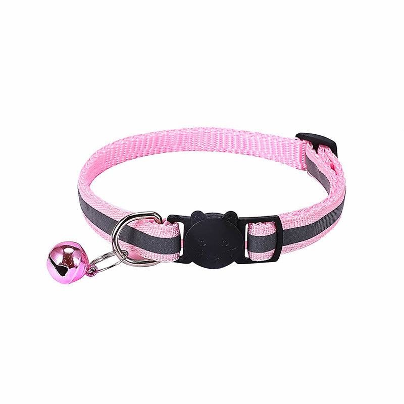 Reflective cat collar with cat-head buckle, close-up detail view