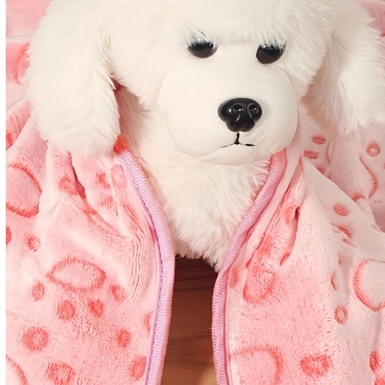 Flannel pet bed for cats and dogs, photo from another angle