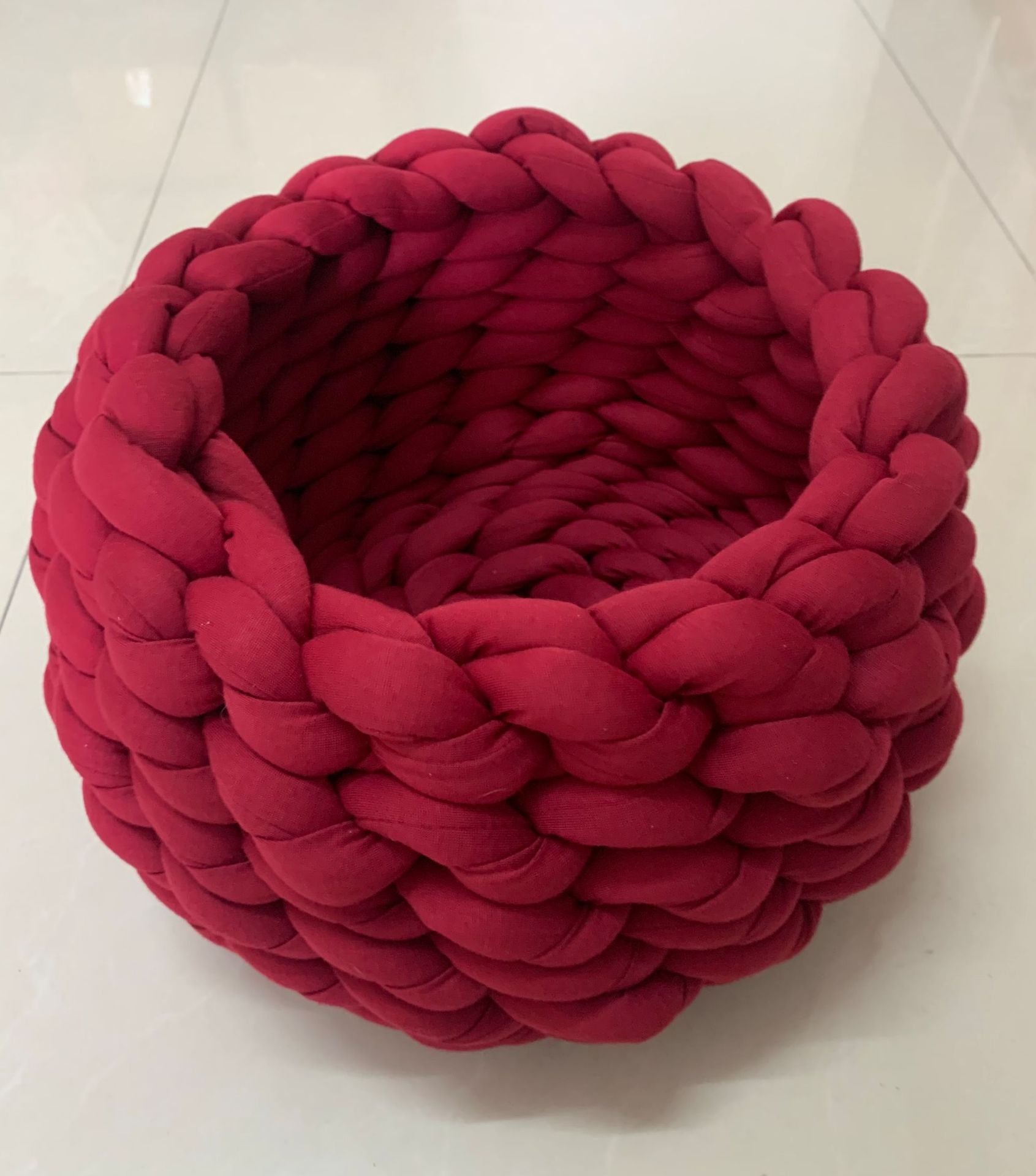 Soft velvet hand-woven round knot pet bed, detail photo 27