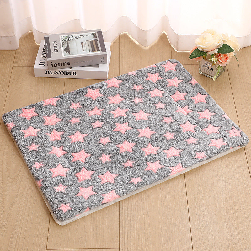 Beige bear print flannel bed pad for cats