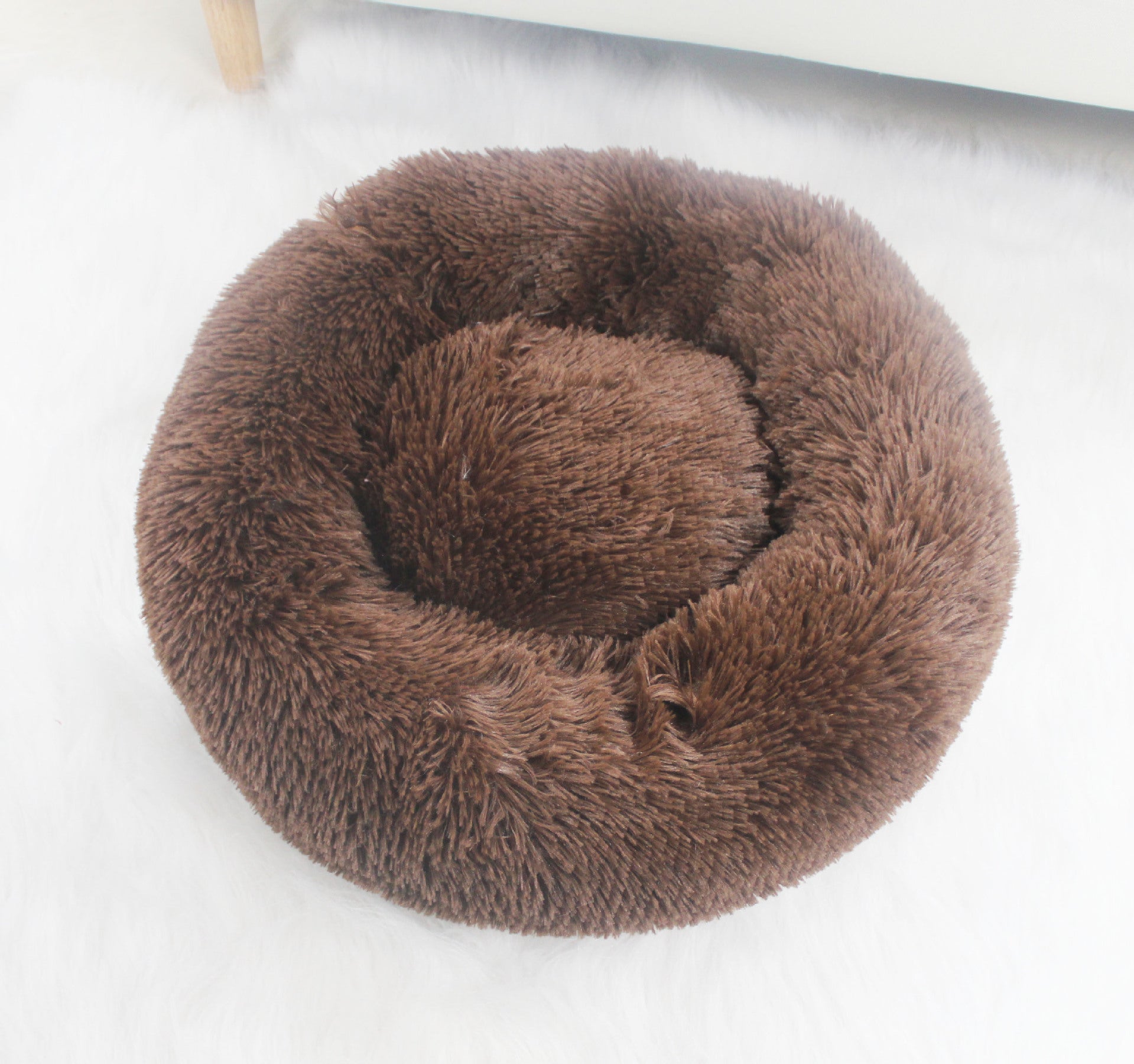 Round velvet cat bed mat for winter in Coffee, size 60cm