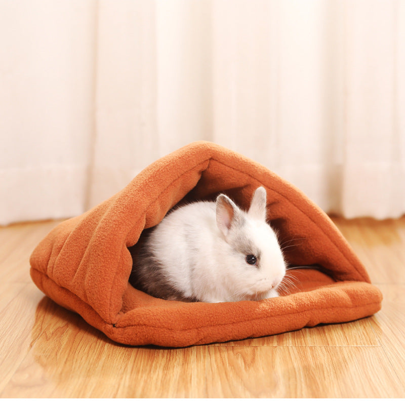 Red winter sleeping bag for rabbits and hamsters