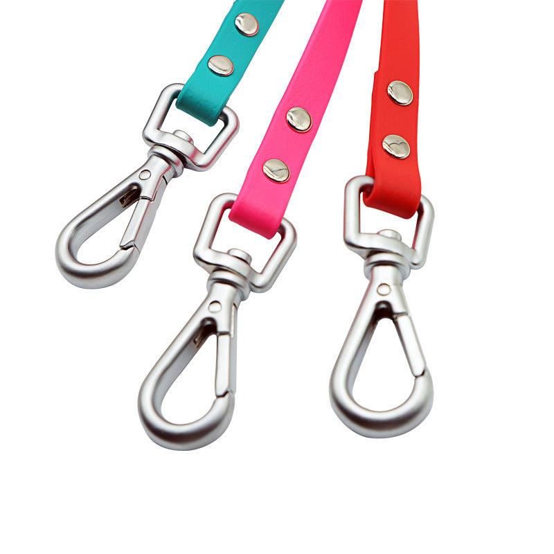 Waterproof PVC dog training lead with embossed strap, product image 2