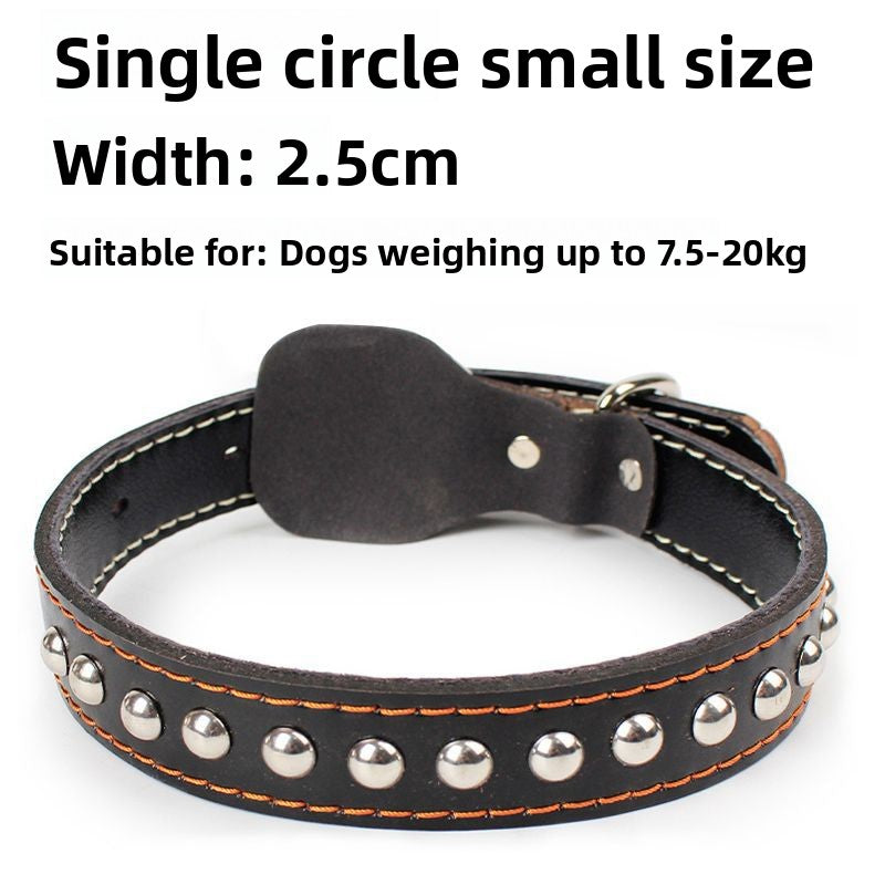 Wide black dog collar and lead, available from Pet Royale UK
