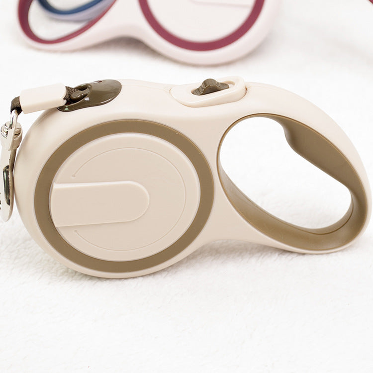 Lightweight retractable dog lead with metal lock, product image 3