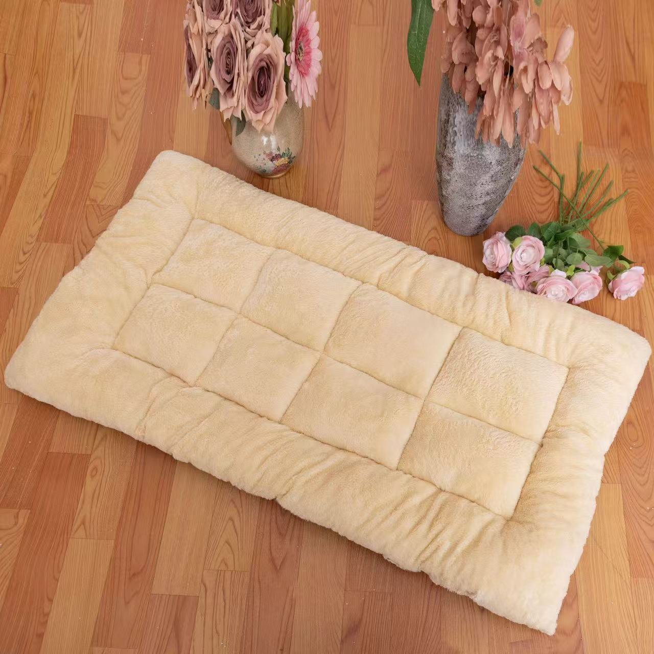 Reversible dog bed sofa mat, additional product photo