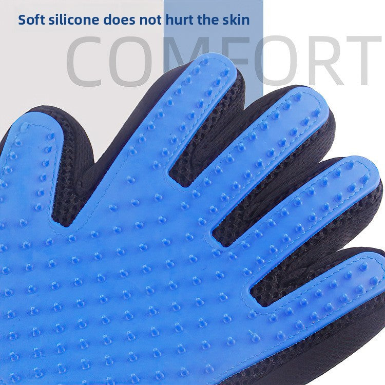 Rubber pet bath and massage glove, photo from another angle