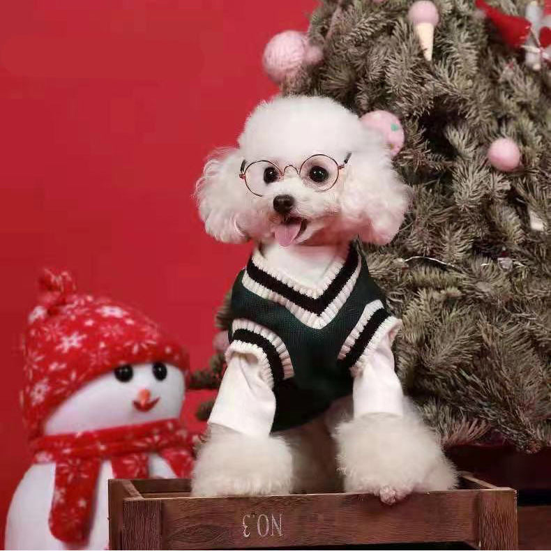 Warm knitted dog vest jumper with pull on design in Green, close-up detail