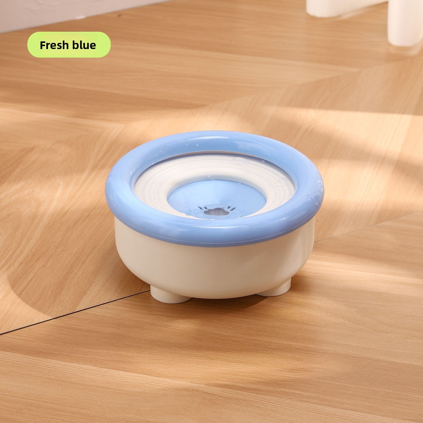 Floating Anti-Wet Mouth Pet Water Bowl with Built-In Filter, Round or Square, 19cm