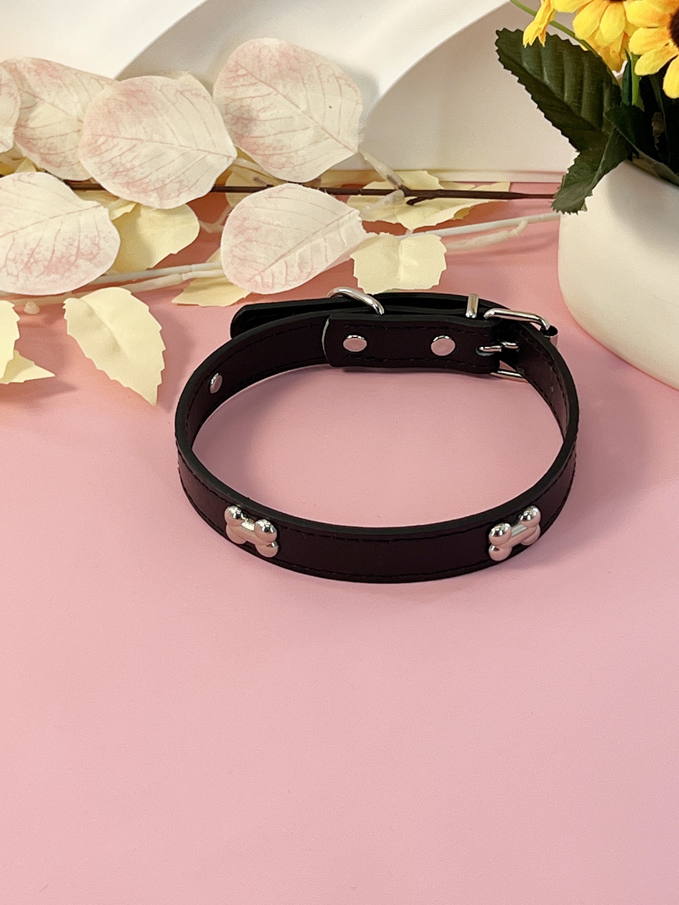 Adjustable PU leather dog collar in Black, close-up detail