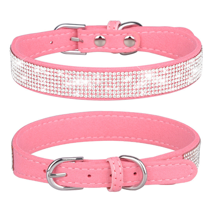 Sparkly rhinestone collar for cats and dogs, ideal for everyday use