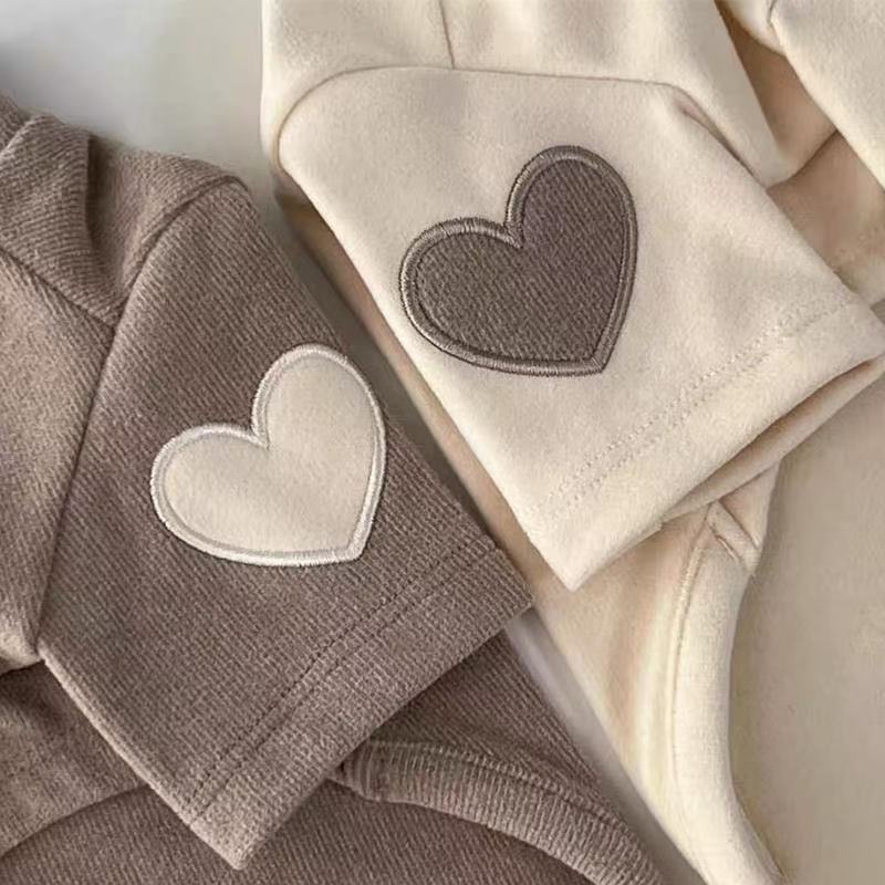 Heart print hoodie for dogs and cats, available in 5 colours, image 4