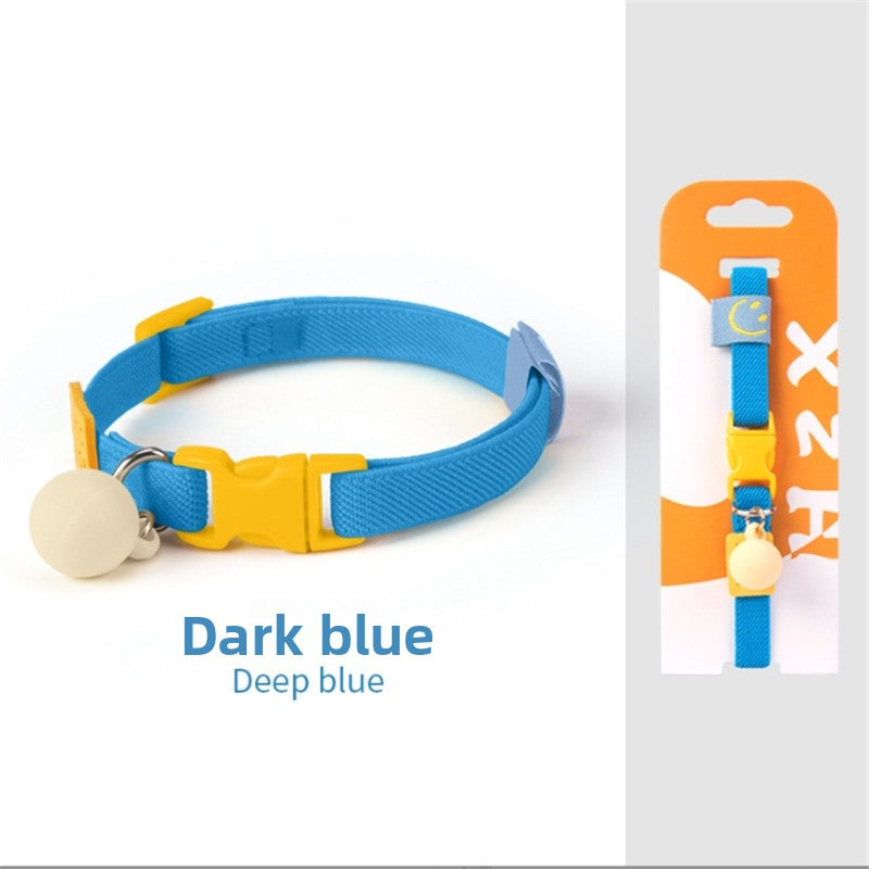 Elastic collar for cats and small dogs, ideal for everyday use