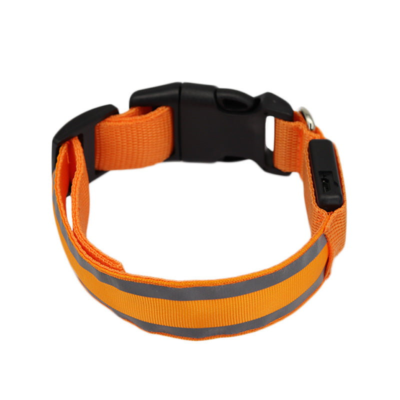 Light up dog collars in eight colours with reflective strip