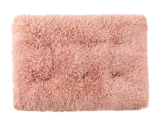 Soft shaggy pet nest bed for cats and dogs in Green Shaggy, second detail photo