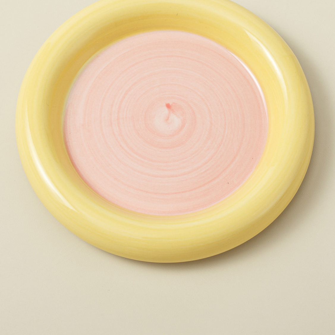 Ceramic Pet Food Bowl with Anti-Spill Design