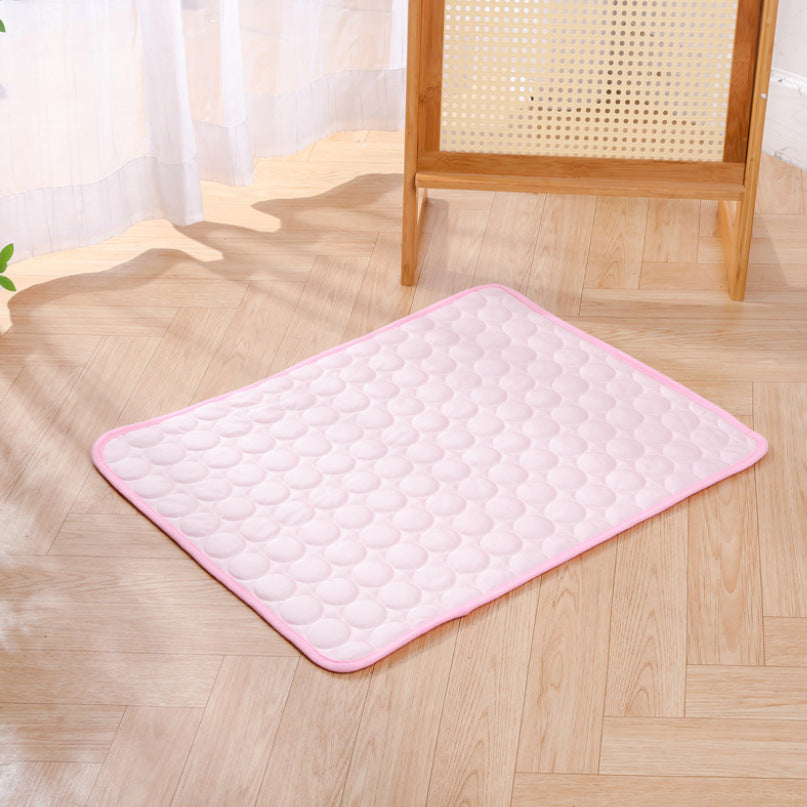 Ice silk cooling mat for dogs and cats in Pink, size 40 x 30cm