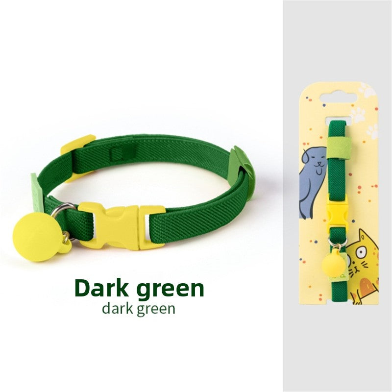 Elastic collar for cats and small dogs, available from Pet Royale UK