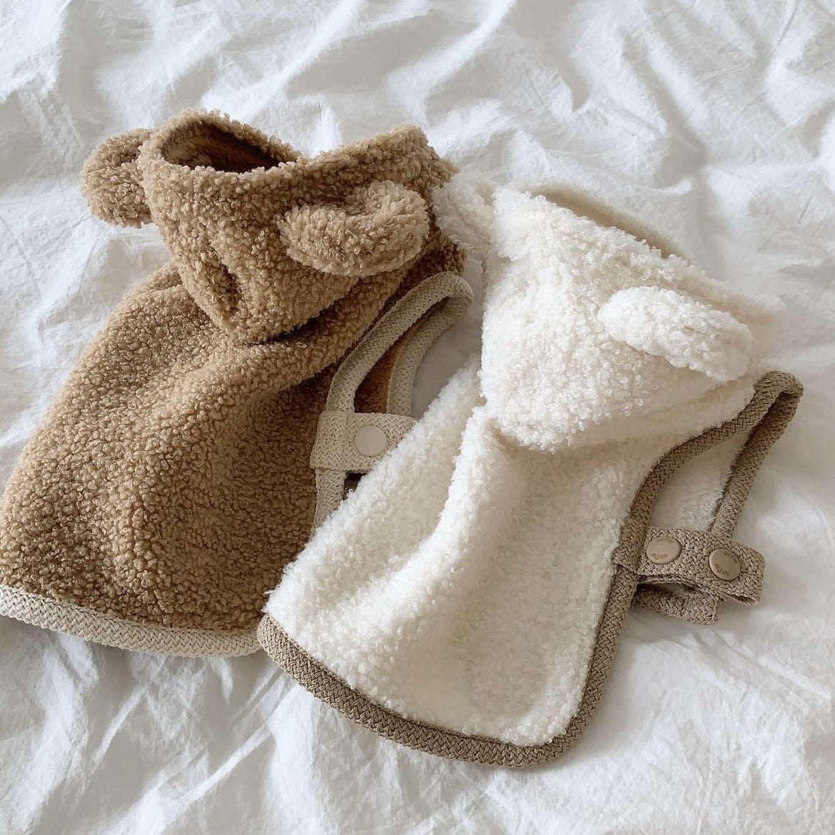 Warm cape shawl for small dogs and cats in Beige, front view