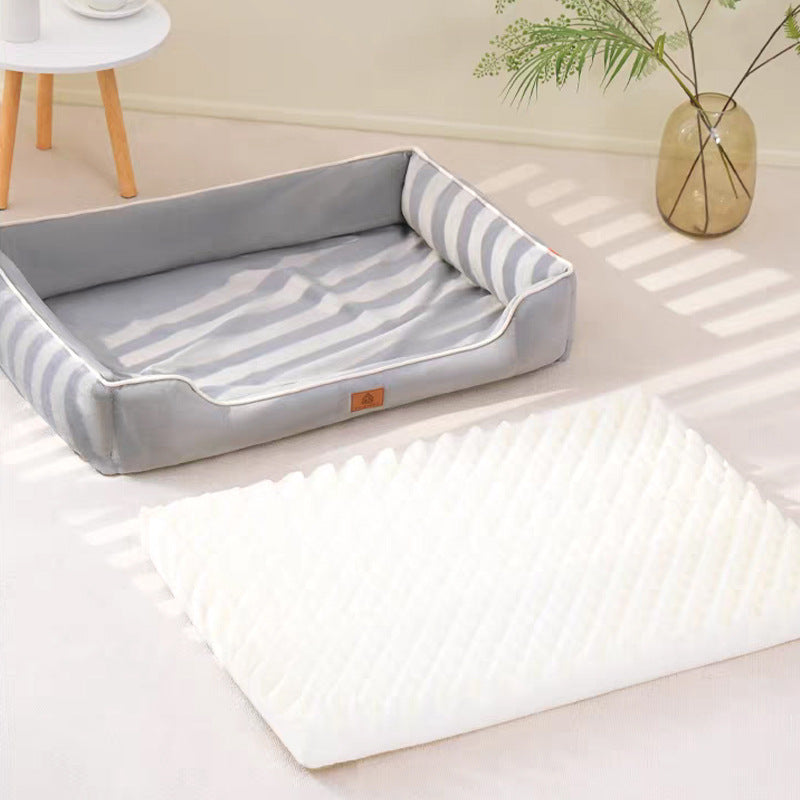 Doghouse Style Pet Sofa with Sponge Cushion, Removable Base