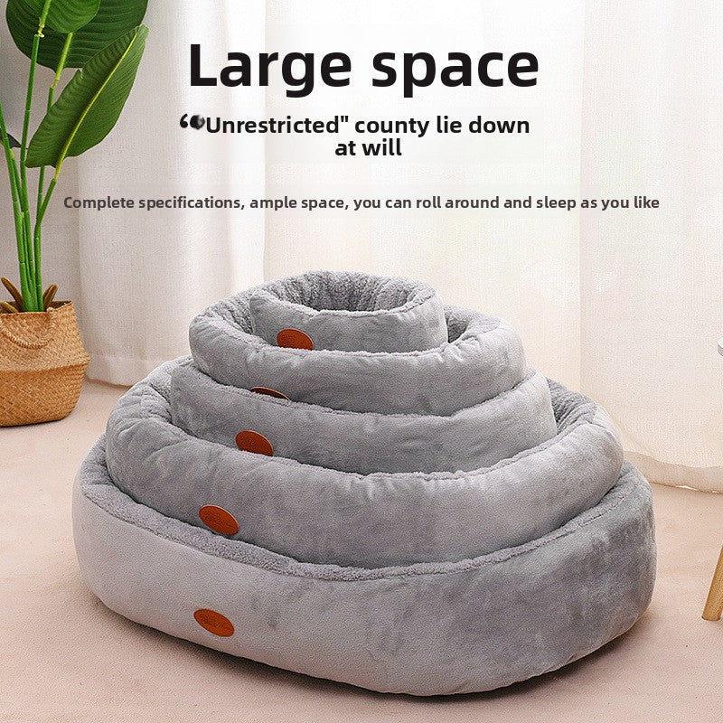 Thick oval pet bed in warm cloth, photo 4 of 17