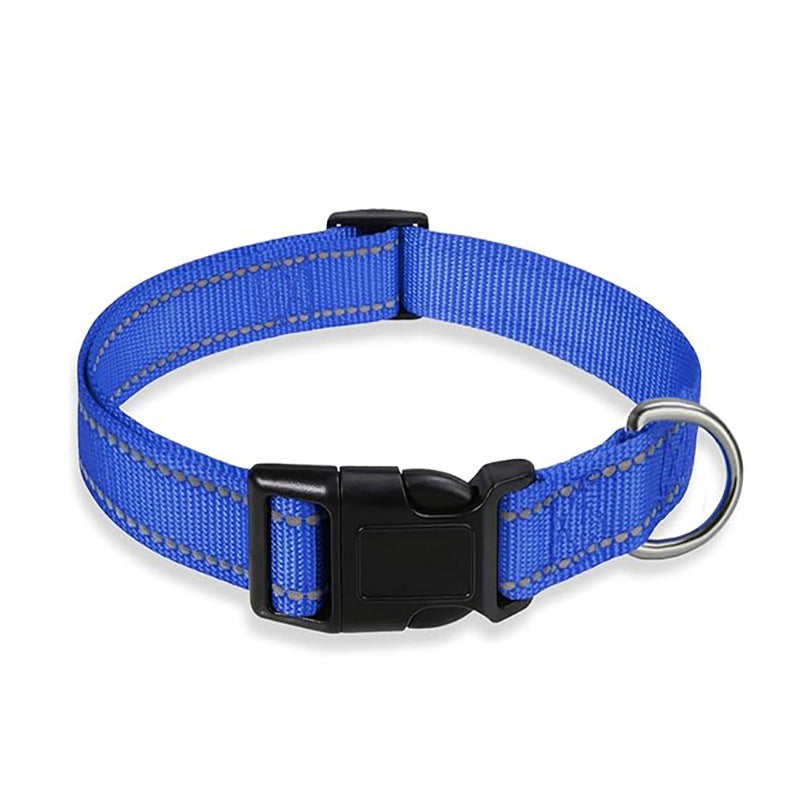 Reflective nylon dog collar, ideal for everyday use