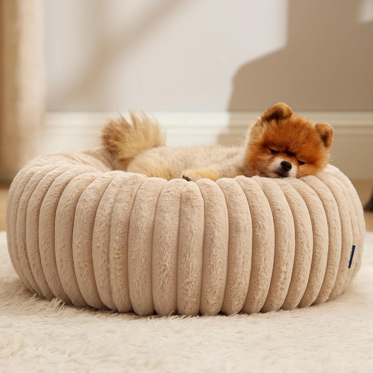 Calming Round Plush Pet Bed, Fluffy Donut Nest for Dogs and Cats