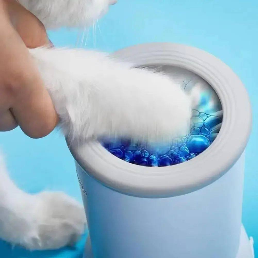 Electric Paw Cleaner Cup with Rotating Brushes for Dogs and Cats