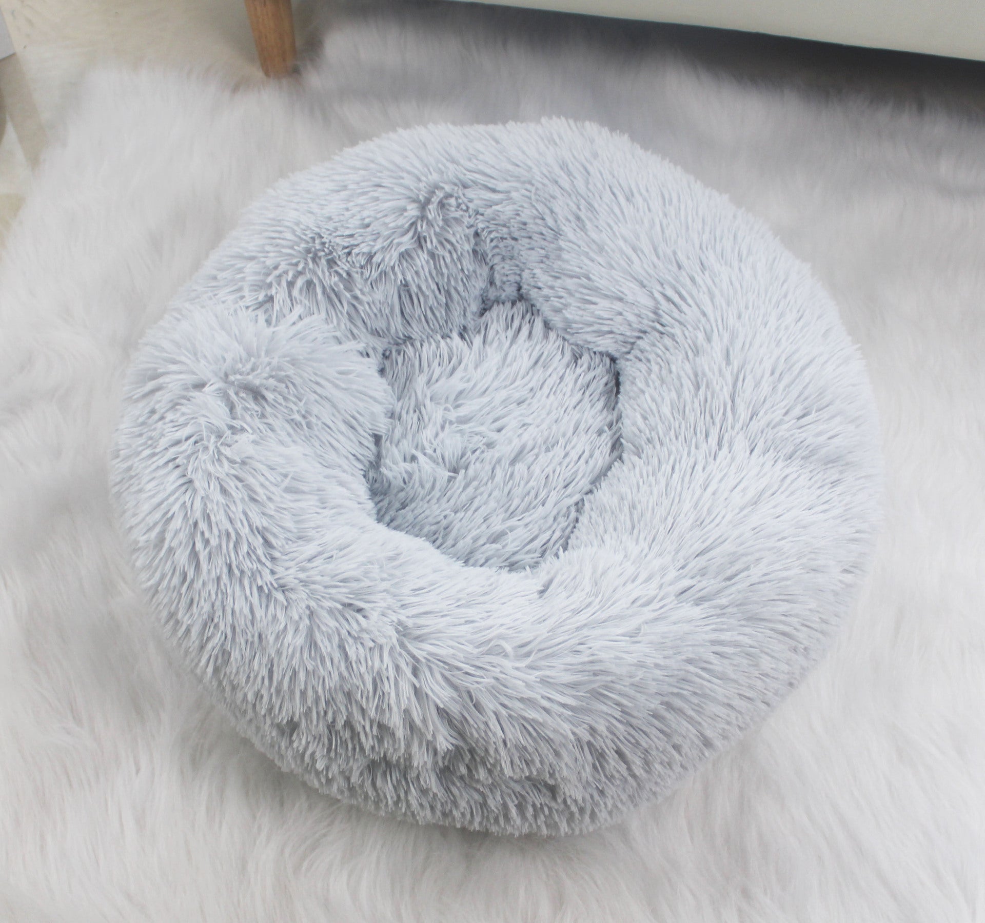 Round velvet cat bed mat for winter in Light Grey, size 50cm