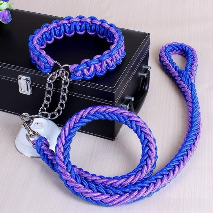 Nylon dog lead with ergonomic grip, available from Pet Royale UK