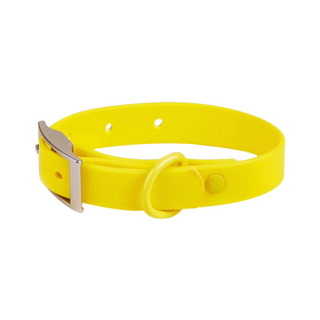 Wipe clean PVC dog collar and lead set shown in several colour options