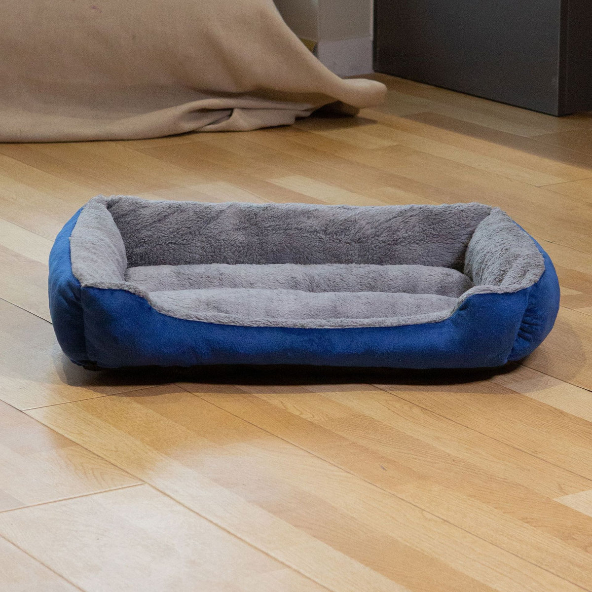 Fluffy Furry Pet Bed, Warm Cosy Nest for Dogs and Cats