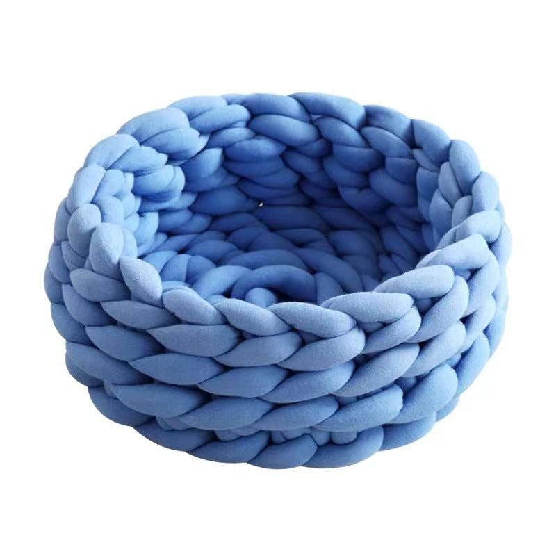 Soft velvet hand-woven round knot pet bed, detail photo 5