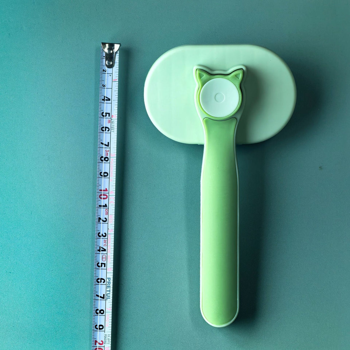 Self-Cleaning Fine-Tooth Comb with Cat Head Design for Dogs and Cats
