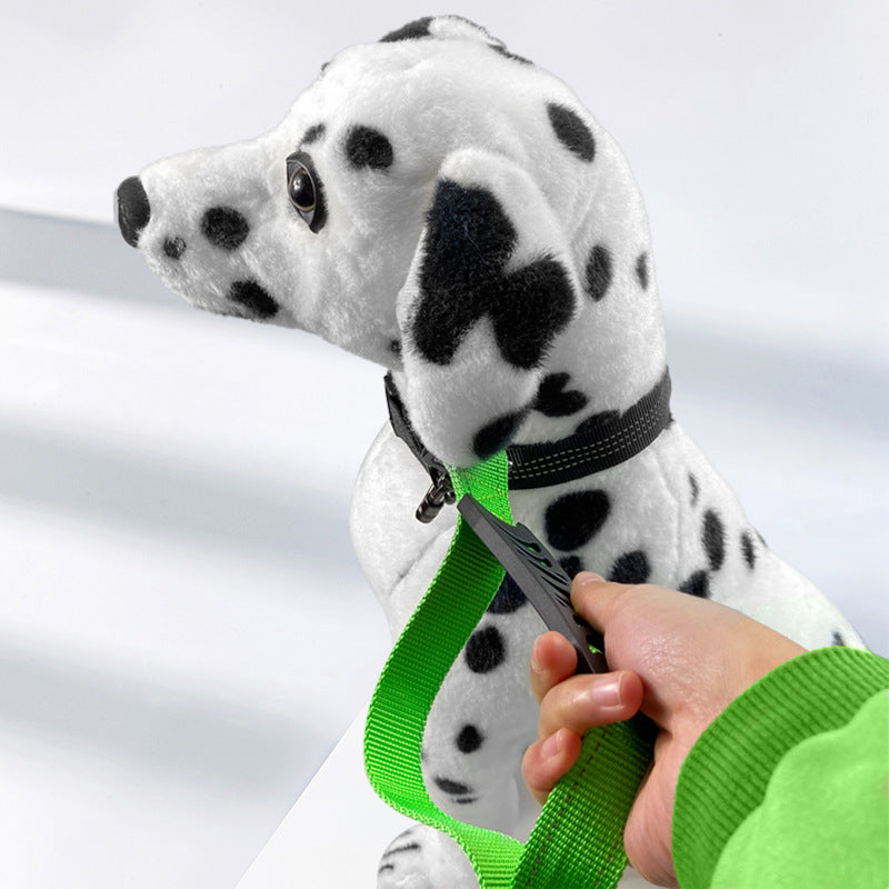 Reflective bungee dog lead in fluorescent green with metal clip
