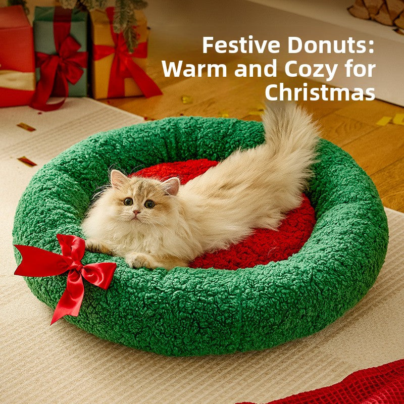 Festive Christmas cat bed with warm cotton filling, product image 2