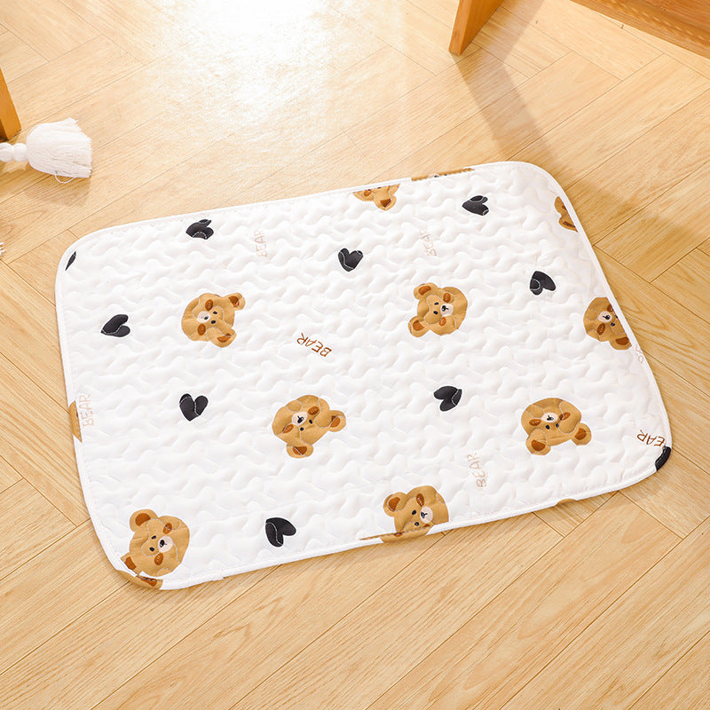 Breathable cotton pet mat with print in Heart Bear, size 70 x 50cm