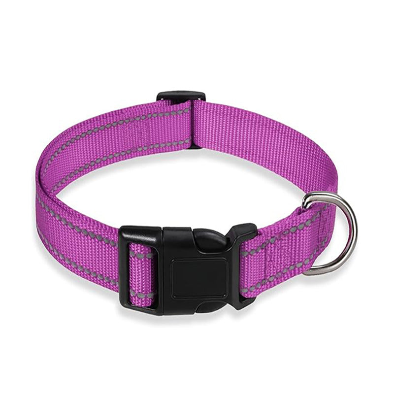 Reflective nylon dog collar, ideal for everyday use